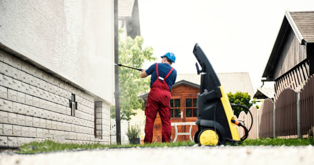 Best Pool Deck Cleaning  in Petaluma, CA
